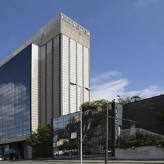 Отель Novotel Genova City вид на фасад