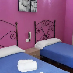 Отель Hostal Nevot Стандартный номер с различными типами кроватей фото 8