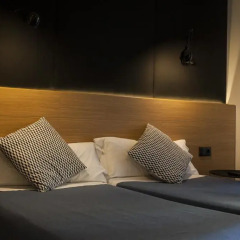 Отель Hostal CC Malasaña Улучшенный номер с различными типами кроватей фото 19