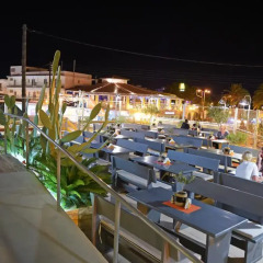 Отель Falirala Central