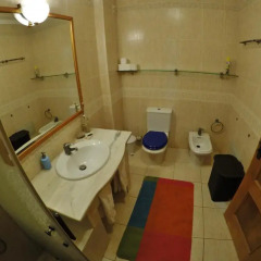 Supertubos Beach Hostel ванная
