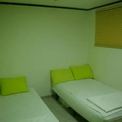 Отель Gonggan Guesthouse 2* Стандартный номер с 2 отдельными кроватями фото 4