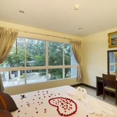 Santiphap Hotel & Villa 3* Люкс с различными типами кроватей фото 3