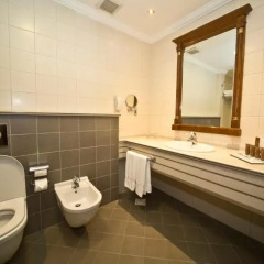 Bristol Hotel 5* Представительский люкс с различными типами кроватей