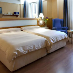 Senator Gran Vía 70 Spa Hotel 4* Люкс с различными типами кроватей