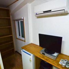 Отель Kimchee Gangnam Guesthouse Стандартный номер с 2 отдельными кроватями фото 10