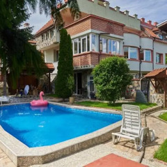 Отель Guest House "Momchil" бассейн фото 2