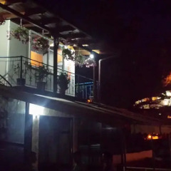 Отель Guest House Donend Албания, Берат - отзывы, цены и фото номеров - забронировать отель Guest House Donend онлайн гостиничный бар