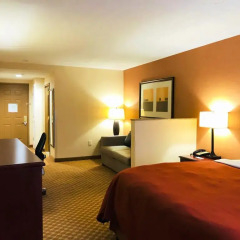 Отель Queens County Inn & Suites 2* Студия с различными типами кроватей фото 3