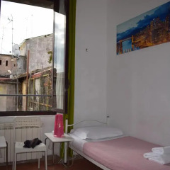 Отель Rose Santamaria Residence Кровать в женском общем номере фото 4