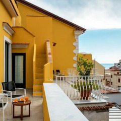 Отель Amalfi Luxury House 2* Люкс с различными типами кроватей фото 16