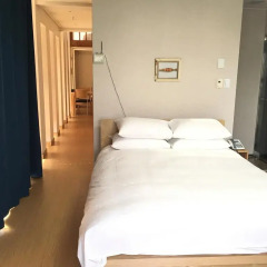 Navi Hotel Residence комната для гостей