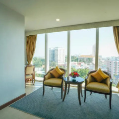 Aiyara Grand Hotel 4* Улучшенный номер с различными типами кроватей фото 3