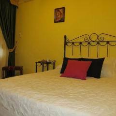 Отель Hostal Restaurante Reina комната для гостей