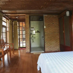Отель Seaside An Bang Homestay 2* Улучшенный номер с различными типами кроватей фото 9