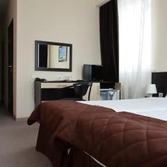 Гостиница Barkhatnye Sezony Aleksandrovsky Sad Resort в Сочи - забронировать гостиницу Barkhatnye Sezony Aleksandrovsky Sad Resort, цены и фото номеров удобства в номере фото 2