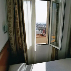 Отель Hostal Luis Xv Стандартный номер фото 4