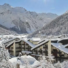 Отель Alpina Residence Стельвио спортивное сооружение