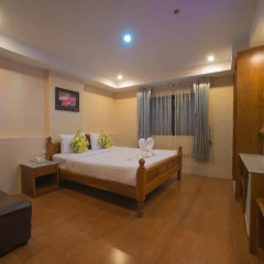 Отель VITS Patong Dynasty 3* Улучшенный номер с двуспальной кроватью фото 3