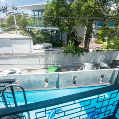 Beehive Phuket Old Town - Hostel Номер Делюкс разные типы кроватей фото 6