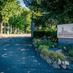 Relais & Châteaux Hotel Burg Schwarzenstein Гайзенхайм приотельная территория