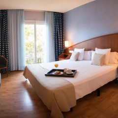 Delfin Hotel 4* Стандартный номер двуспальная кровать фото 2
