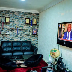 Отель Power Mike Guest House в номере