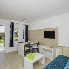 Отель Aparthotel Holiday Center комната для гостей фото 2