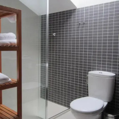 Отель Apartamentos El Regueirin 2 Испания, Кудильеро - отзывы, цены и фото номеров - забронировать отель Apartamentos El Regueirin 2 онлайн ванная
