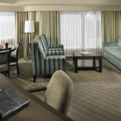 Отель Delta Hotels by Marriott Saskatoon Downtown 3* Стандартный номер с различными типами кроватей фото 3