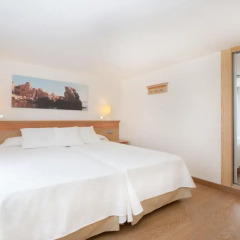 Отель Iberostar Club Cala Barca 4* Стандартный семейный номер с двуспальной кроватью фото 5