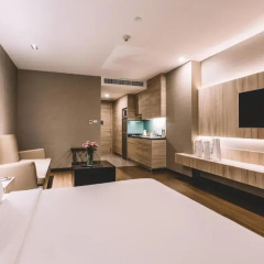 Отель Adelphi Suites Bangkok 4* Апартаменты с разными типами кроватей фото 14