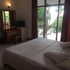 Отель Riverside Inn Fuji Шри-Ланка, Бентота - отзывы, цены и фото номеров - забронировать отель Riverside Inn Fuji онлайн комната для гостей фото 5