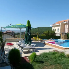 Отель Villa Albena Bay View Болгария, Балчик - отзывы, цены и фото номеров - забронировать отель Villa Albena Bay View онлайн бассейн