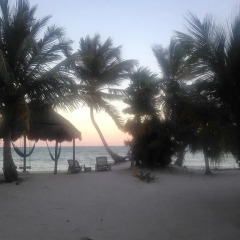 Отель Balamku Inn on the Beach пляж