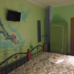 Home Hostel NN Стандартный семейный номер с двуспальной кроватью