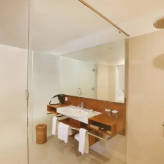 Отель Turi Beach Resort 4* Номер Премьер с двуспальной кроватью