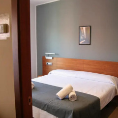 Отель Apartaments Suites Independencia Испания, Барселона - 2 отзыва об отеле, цены и фото номеров - забронировать отель Apartaments Suites Independencia онлайн комната для гостей фото 3