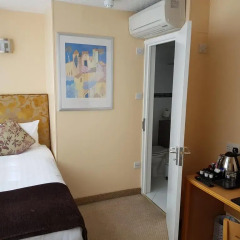 Antoinette Hotel Wimbledon 3* Стандартный номер с различными типами кроватей