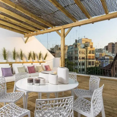 Отель Valencia Luxury Central Market бассейн