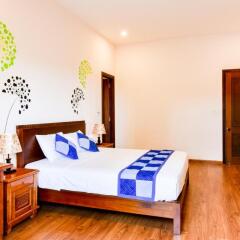 Отель Tra Que Riverside Homestay 2* Улучшенный номер с различными типами кроватей фото 6