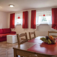 Отель Apartament Bania Апартаменты