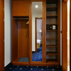 Coronet Hotel Прага сейф в номере