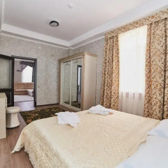 Гостиница Rest-Exclusive Guest House 2* Семейный люкс с двуспальной кроватью фото 7