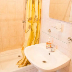 Mini-hotel "Ural" Стандартный семейный номер с двуспальной кроватью
