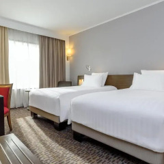 Отель Novotel Bangkok On Siam Square 4* Улучшенный номер с различными типами кроватей фото 3