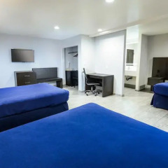 Отель Hollywood Inn Express LAX 2* Стандартный номер с различными типами кроватей фото 15