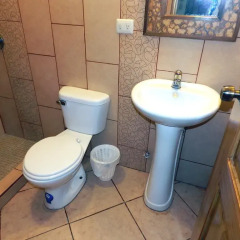 Отель Hostal Yaku Montañita ванная