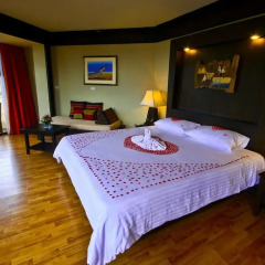 Отель Beyond Resort Kata 4* Улучшенный номер с двуспальной кроватью фото 2