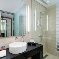 Отель Holiday Inn Express Chengdu West Gate 3* Стандартный номер с различными типами кроватей
